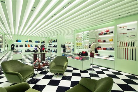 prada store hong kong